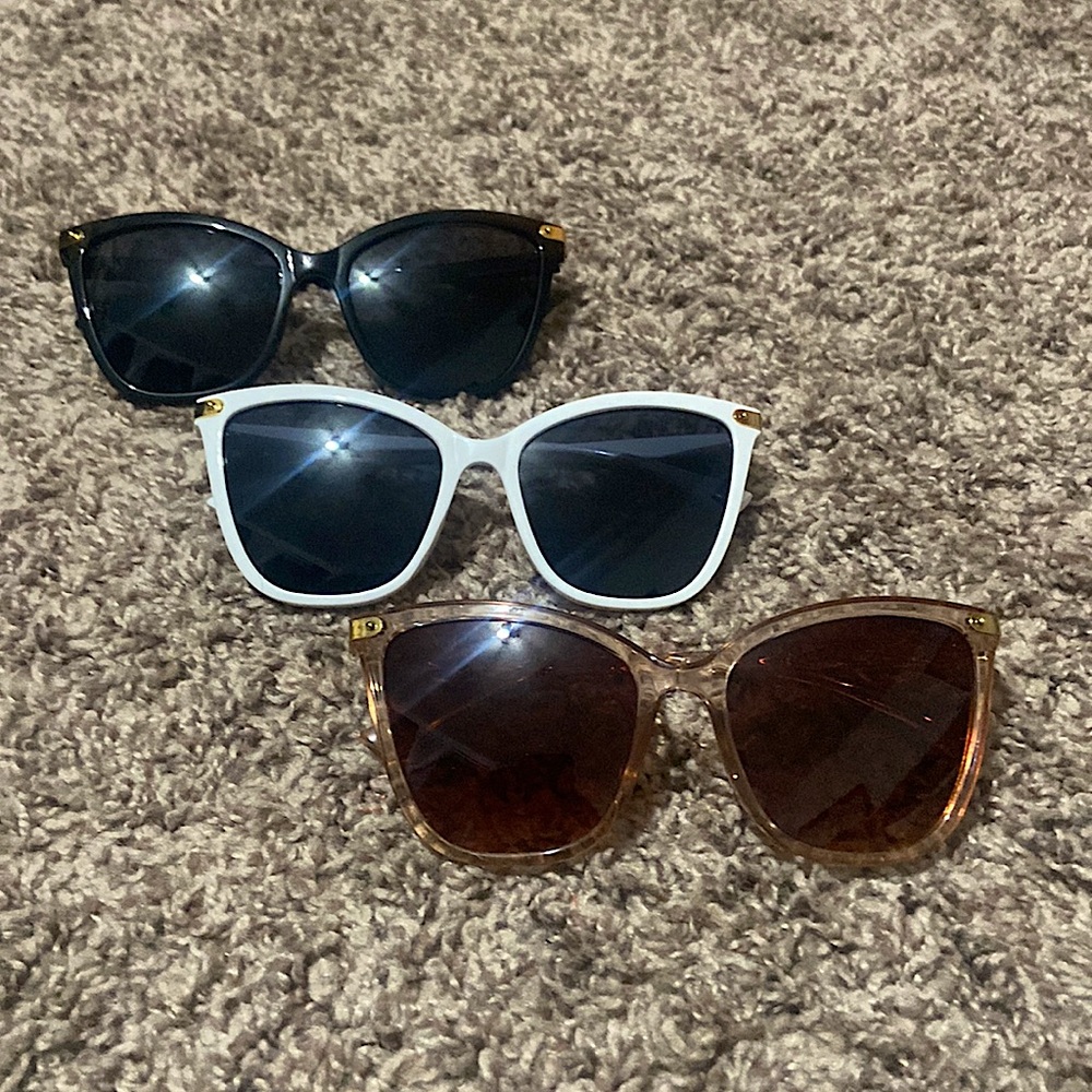 3 pairs of sunnies